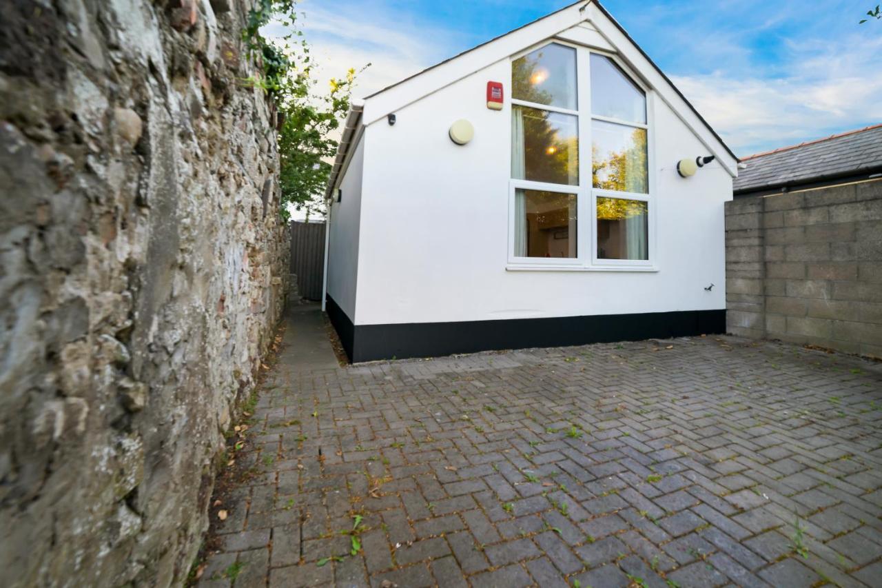 The Village Coach House Holiday home Cardiff